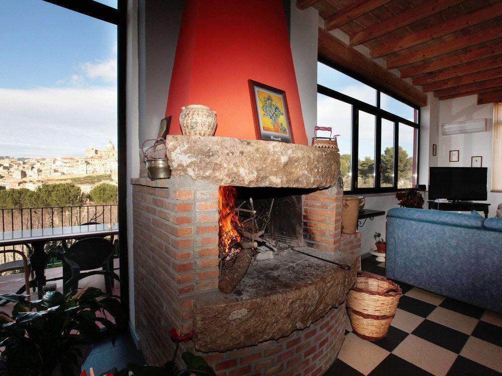 La Casa Rossa Country House Piazza Armerina Exterior foto