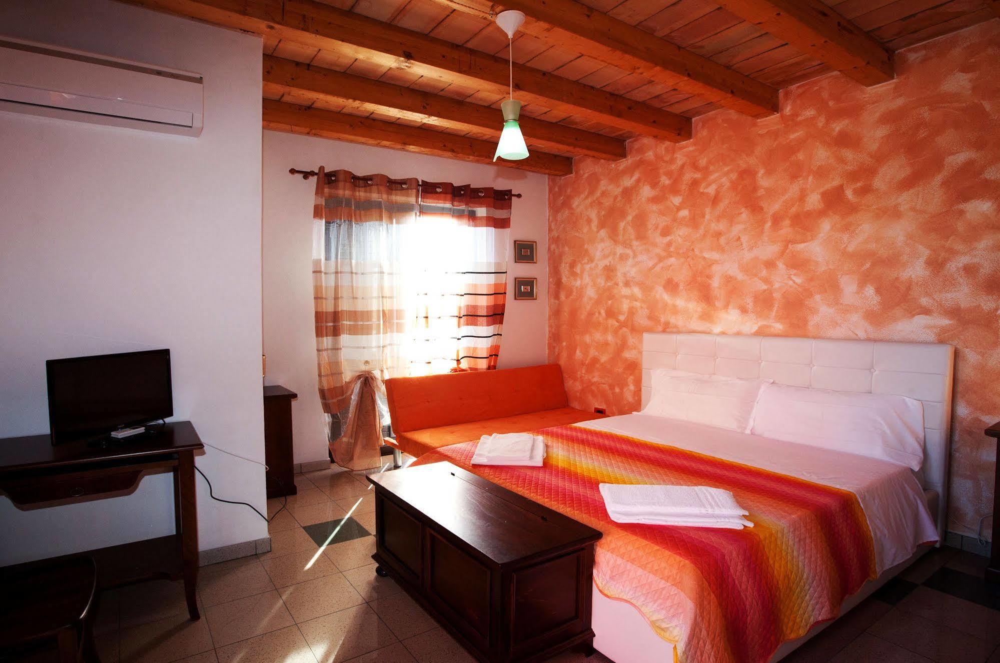 Bed and Breakfast La Casa Rossa Country House Piazza Armerina Exterior foto