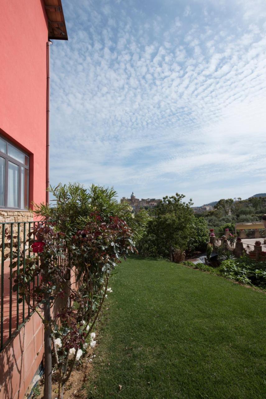 La Casa Rossa Country House Piazza Armerina Exterior foto